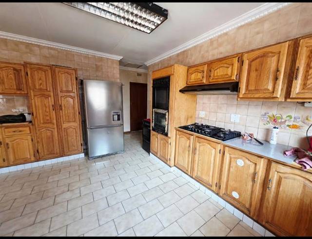 4 BEDROOM HOUSE FOR SALE IN BENONI CENTRAL